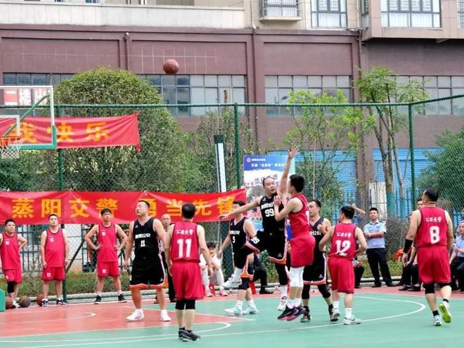 华声在线4月27日讯（通讯员 李凤群）4月25日上午，湖南城市学院人文学院党委书记彭海华、院长傅建安一行赴益阳市第一中学，举行研究生实习基地签约暨行业硕士研究生导师聘书颁发仪式 。